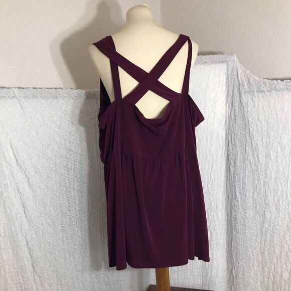 Torrid NWT Sexy Burgandy Top Size 6 ( 30 ) - Picture 6 of 8